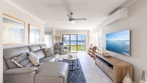 Smart TV