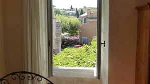 Double Room, Garden View (Soleil) | View from room - B&B Soleil et Ombre (Villedieu)
