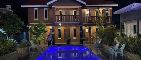 Outdoor pool, open 8:00 AM to 10:00 PM, sun loungers