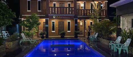 Deluxe Room, Pool View | Air Pancut