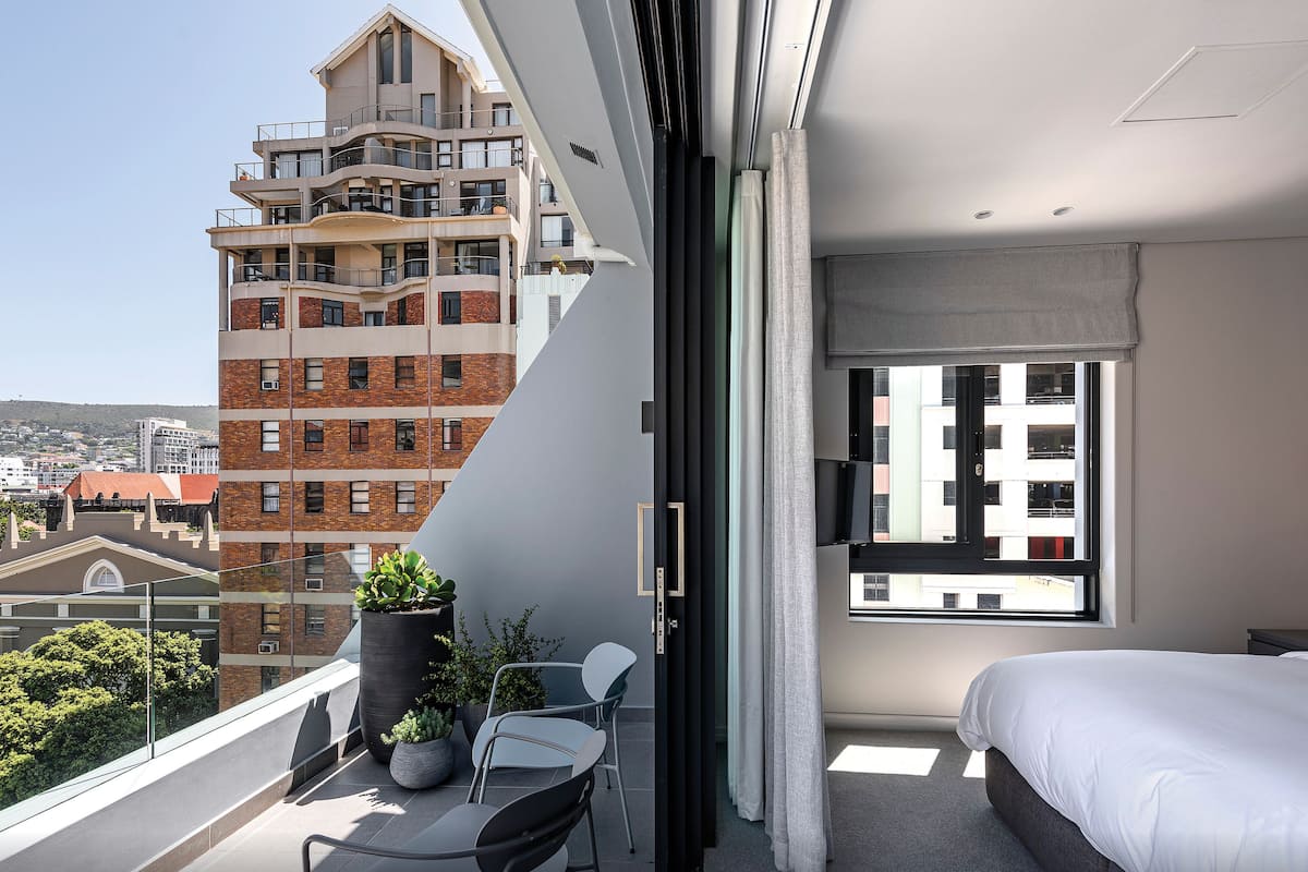 presidential suite | 3 bedrooms, egyptian cotton sheets, premium bedding, down duvets
