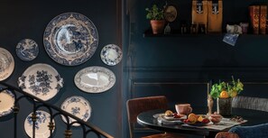 Breakfast and lunch served - Labotessa Luxury Boutique Hotel (Cape Town)
