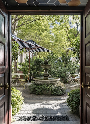 Labotessa Luxury Boutique Hotel