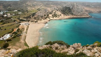 Una spiaggia nelle vicinanze