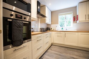 公寓, 2 间卧室 | 私人厨房 | 大冰箱、微波炉、烤箱、炉灶