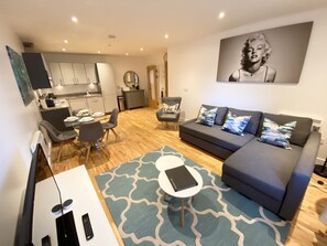 Apartment, 1 Bedroom | Living area
