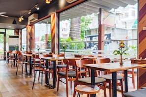 Breakfast, lunch and dinner served - T78 Hotel (Ho Chi Minh City)