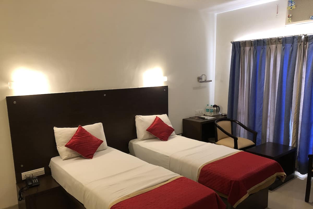 Premium bedding, pillow-top beds, individually furnished, desk