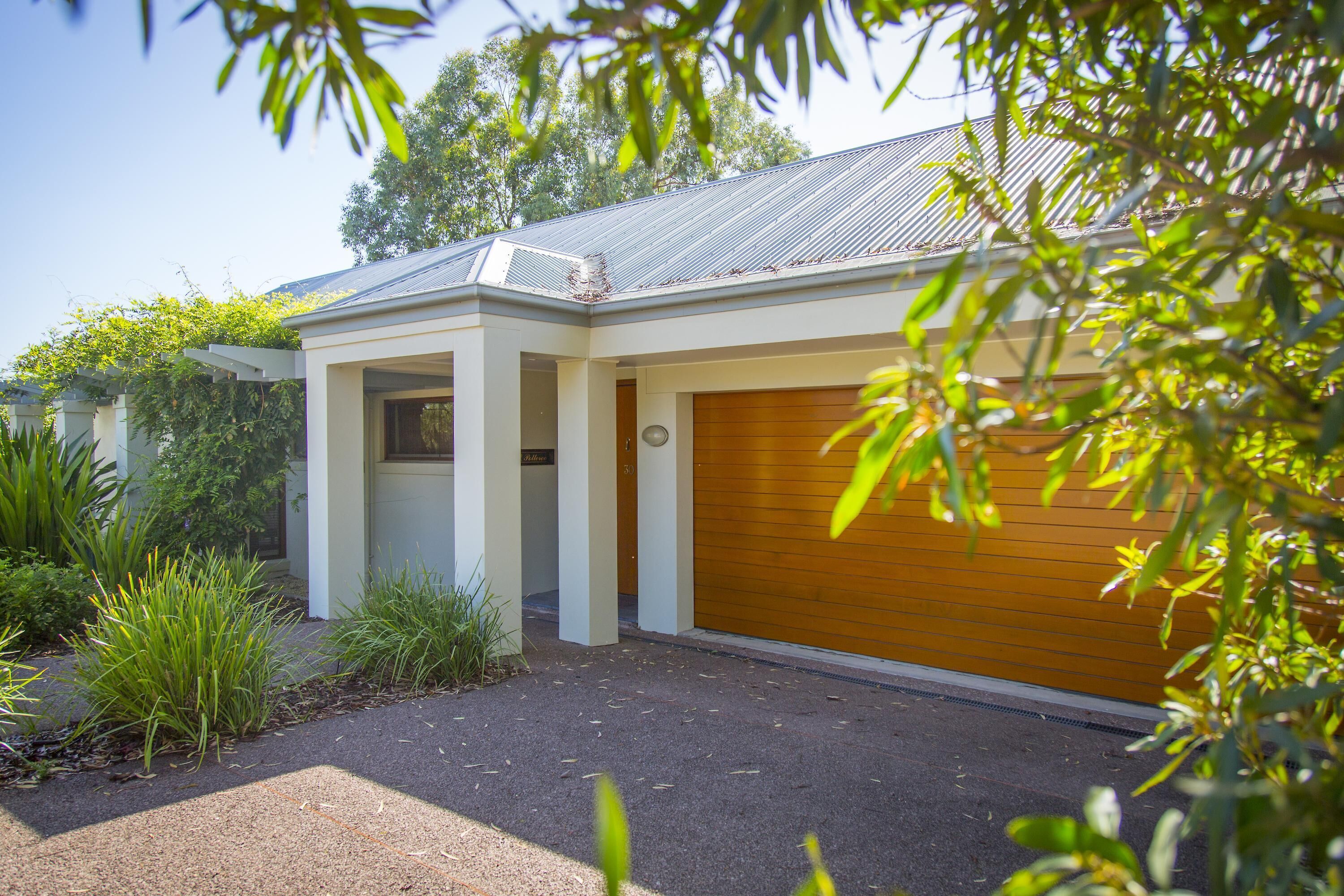 Potteroo - Stylish 4 bedroom family friendly home with private pool — image 18