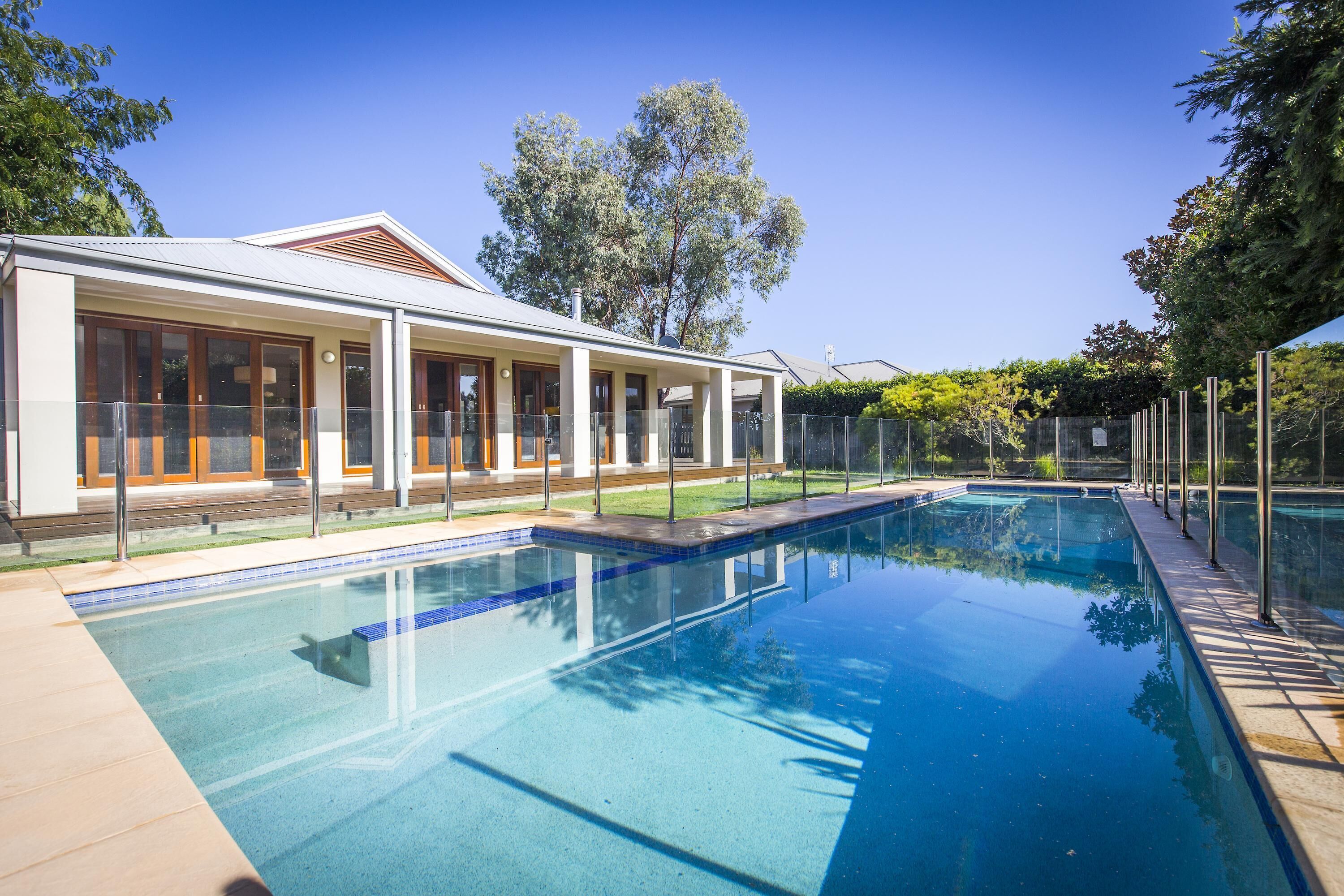 Potteroo - Stylish 4 bedroom family friendly home with private pool — image 2