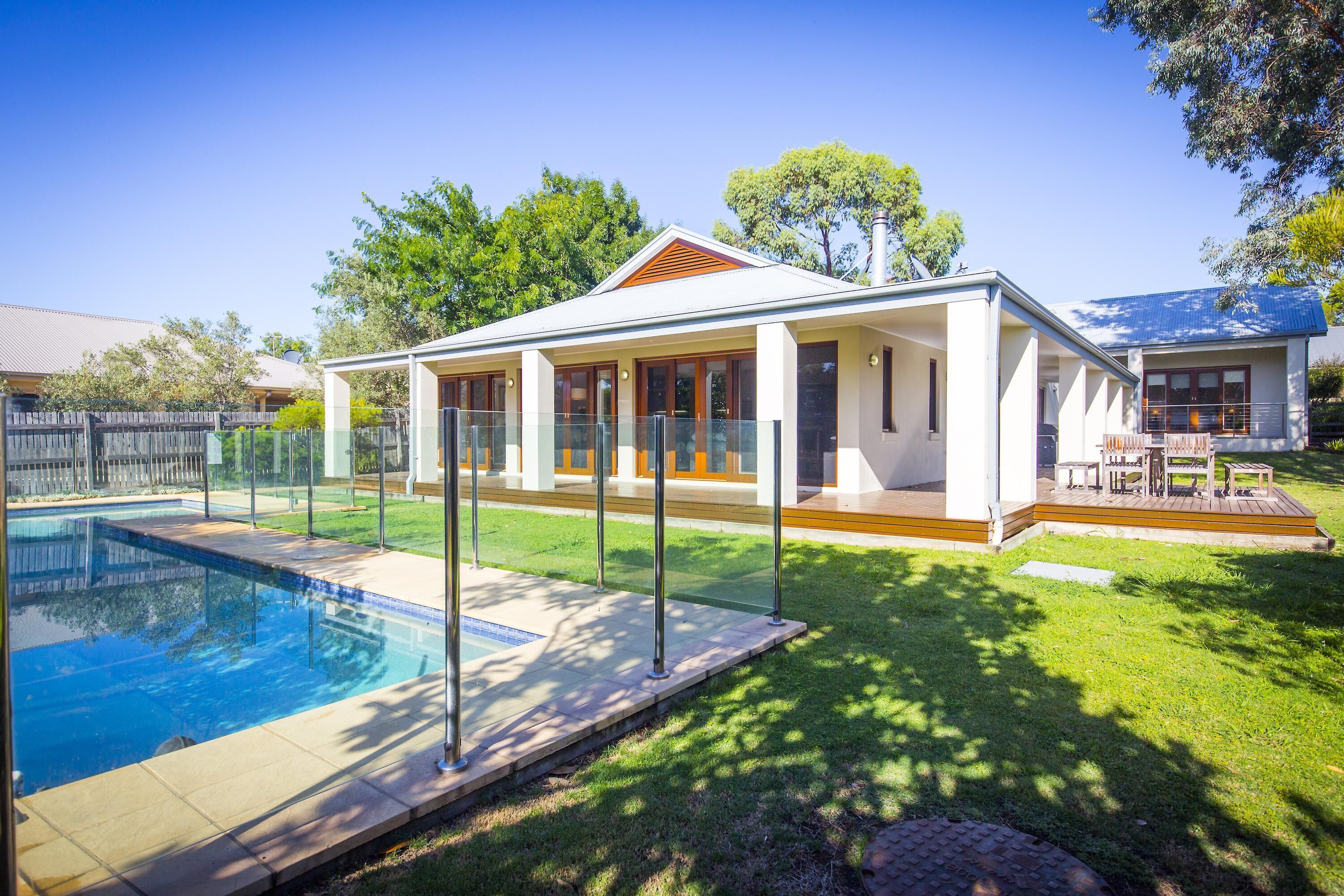 Potteroo - Stylish 4 bedroom family friendly home with private pool — image 3