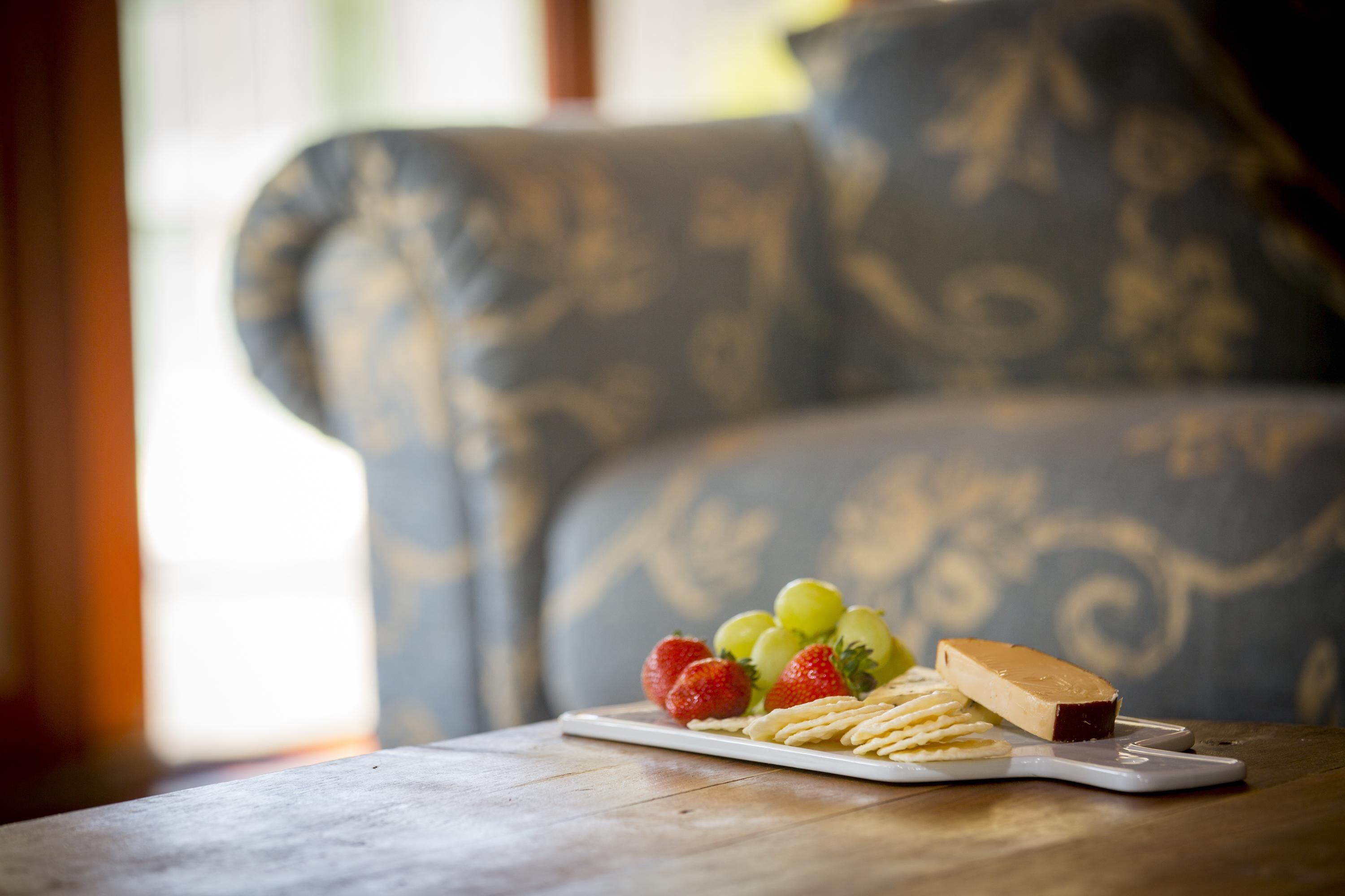 Potteroo - Stylish 4 bedroom family friendly home with private pool — image 4