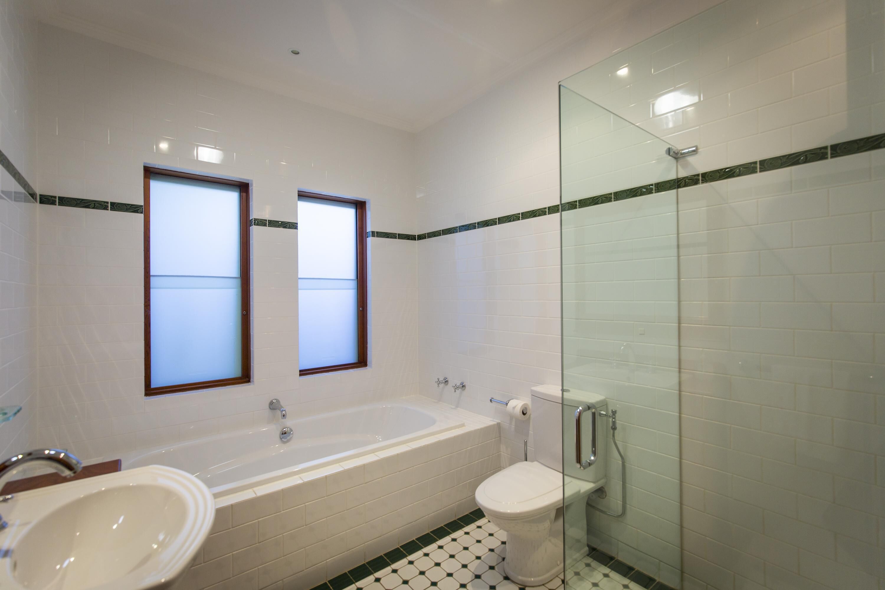 Potteroo - Stylish 4 bedroom family friendly home with private pool — image 14