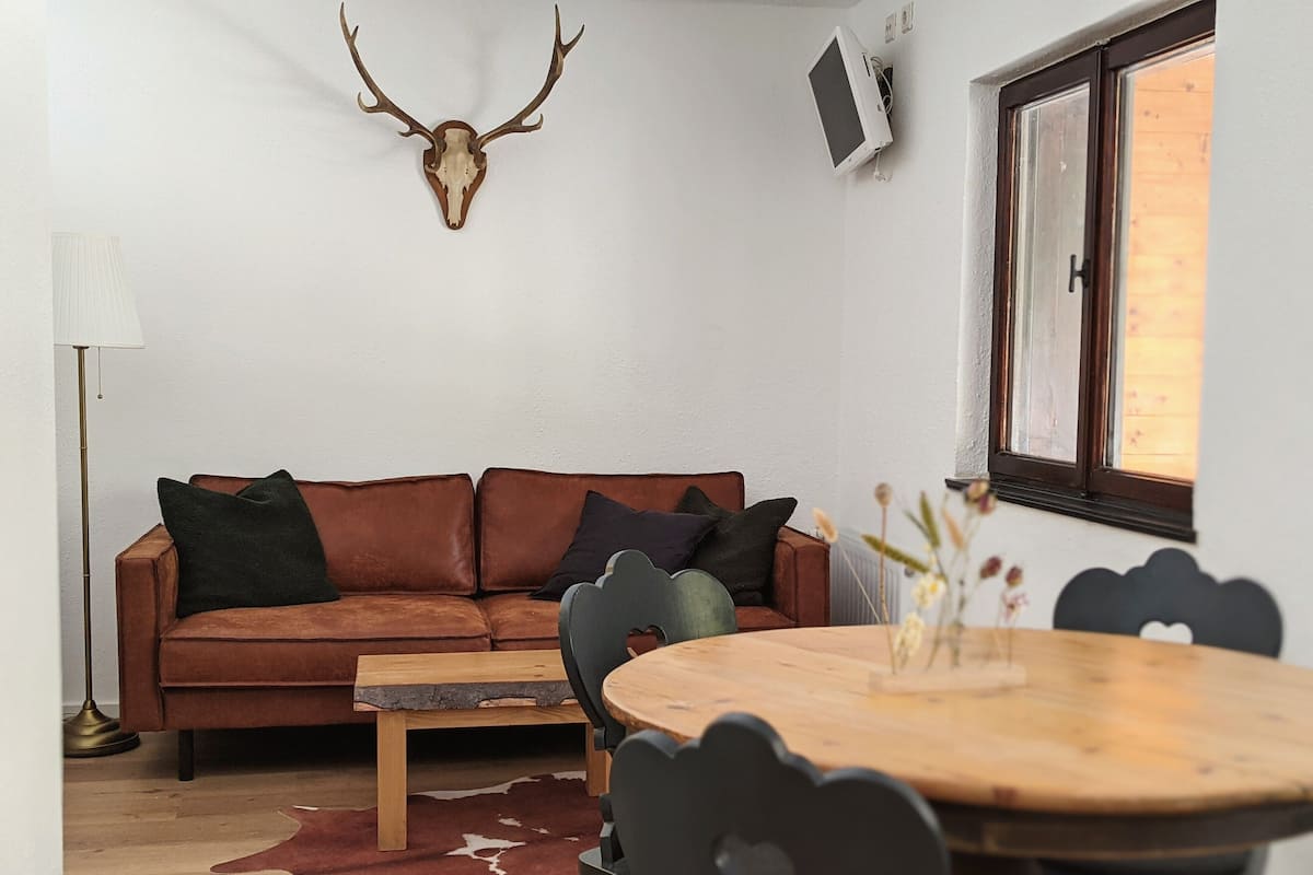 Departamento familiar | Edredón, decoración personalizada, muebles diferentes y wifi gratis