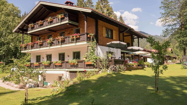 Front of property - Haus Wildbach (Reit im Winkl)