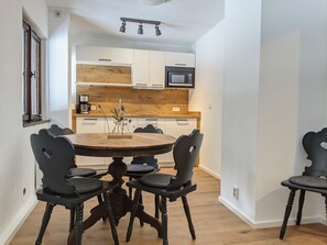Appartement Familial, rez-de-chaussée | Cuisine privée