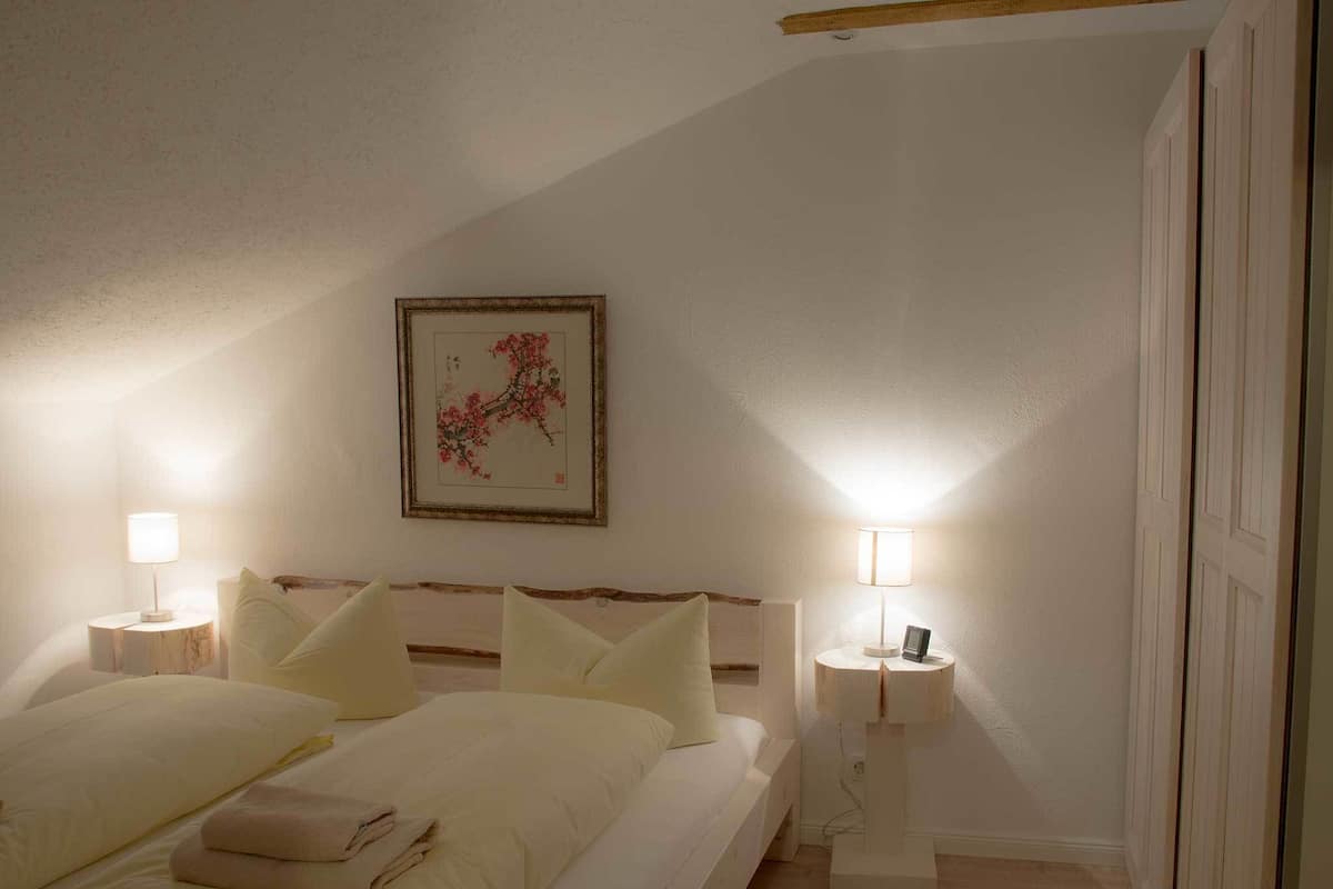 Departamento familiar, 2 habitaciones | Edredón, decoración personalizada, muebles diferentes y wifi gratis