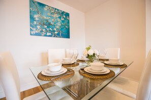 Luxury Apartment, 2 Bedrooms | In-room dining - King Edward Apartments (Windsor)
