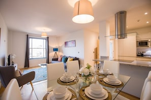 Luxury Apartment, 2 Bedrooms | Living area
