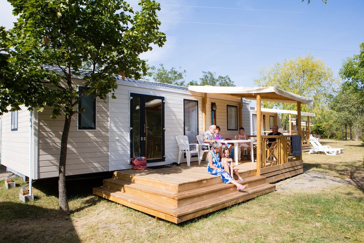 Comfort-mobile home (Premium - 6 places) | Individuelt design, individuel indretning, mørklægningsgardiner