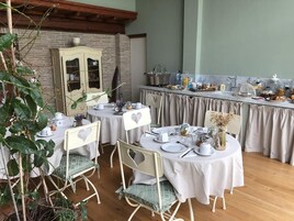 Colazione continentale inclusa, servita tutte le mattine 