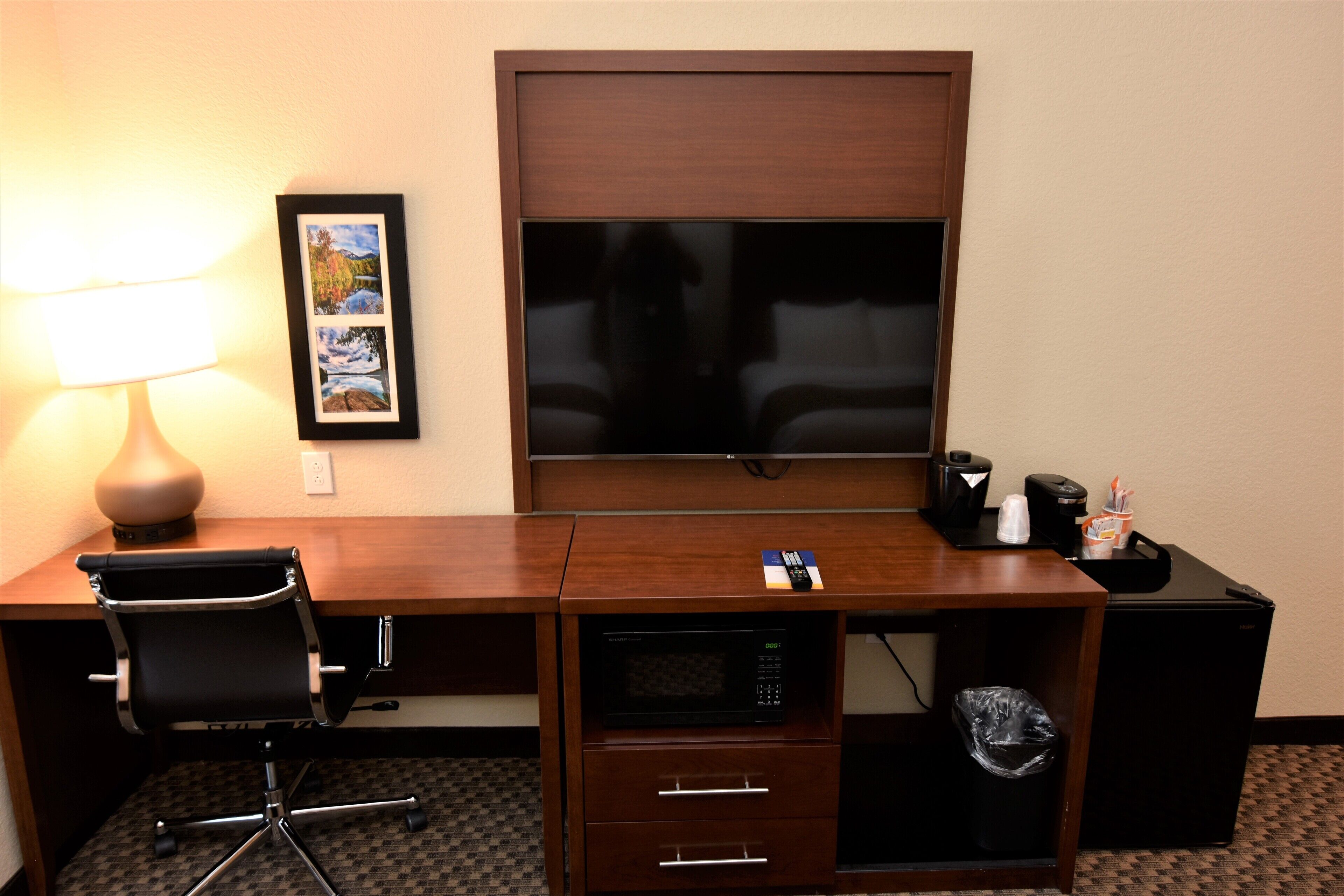 room, 2 queen beds, accessible, non smoking | room amenity