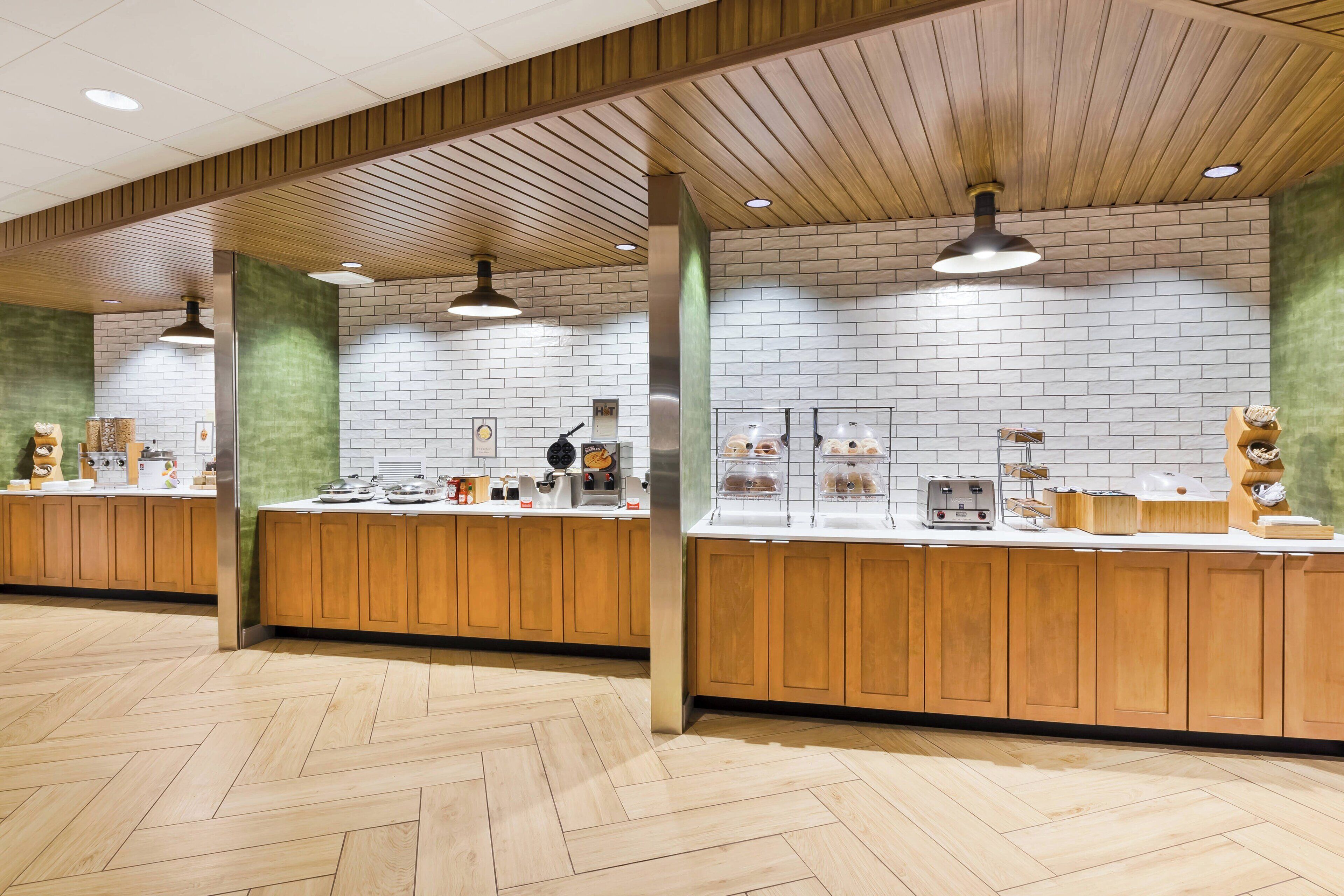 free daily continental breakfast