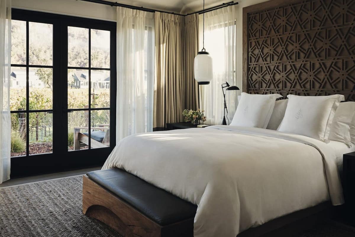 Egyptian cotton sheets, premium bedding, down comforters, pillowtop beds
