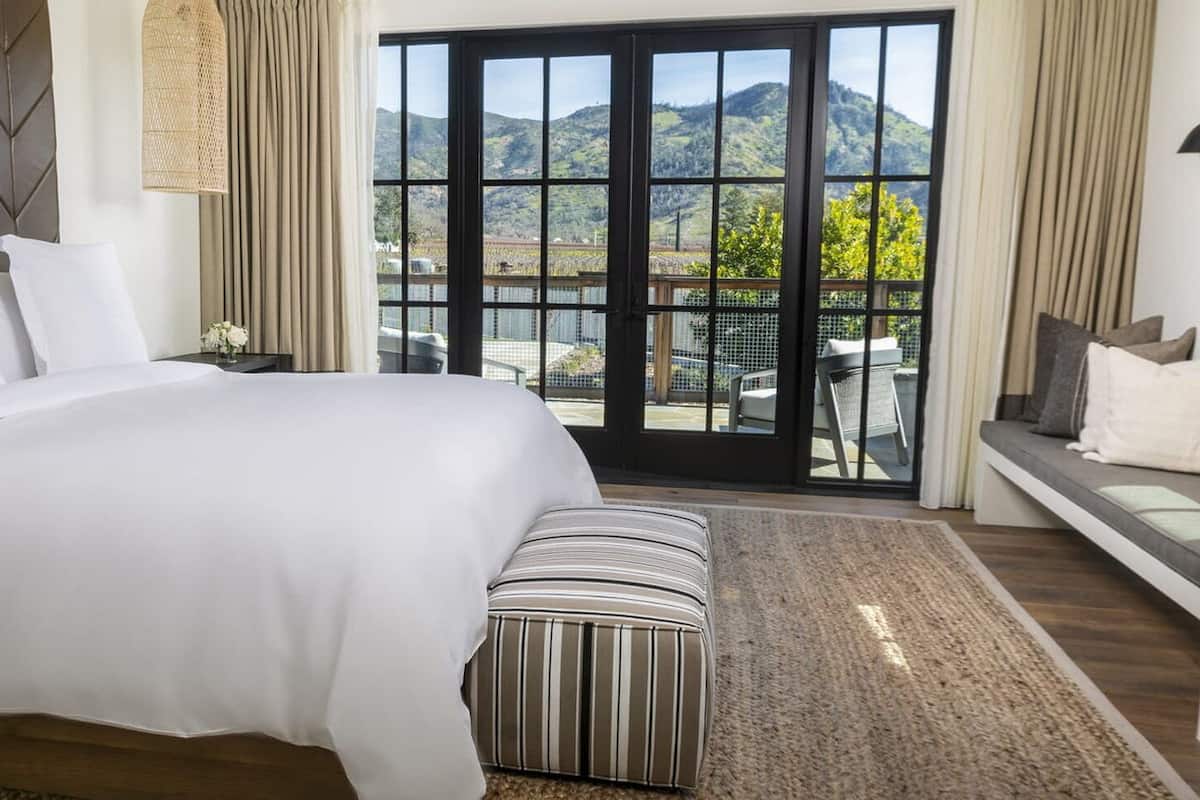 Egyptian cotton sheets, premium bedding, down comforters, pillowtop beds