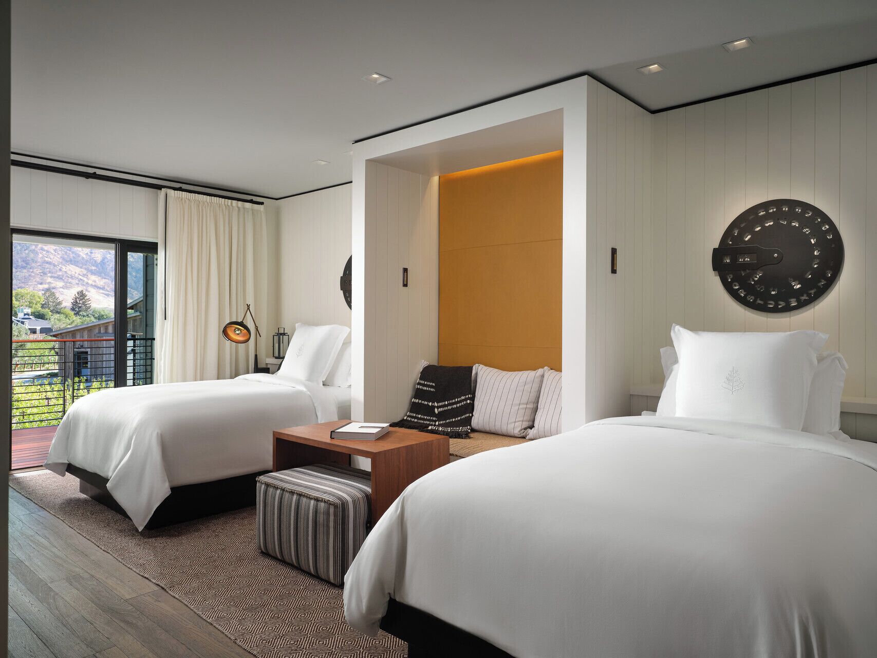 Egyptian cotton sheets, premium bedding, down comforters, pillowtop beds