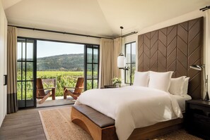 Premier Villa, 3 Bedrooms, Private Pool (Hot Tub | Vineyard And Mountain) | Egyptian cotton sheets, premium bedding, down comforters, pillowtop beds - Four Seasons Resort and Residences Napa Valley (Calistoga)