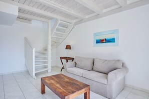 Two-Bedroom Maisonette with Garden View