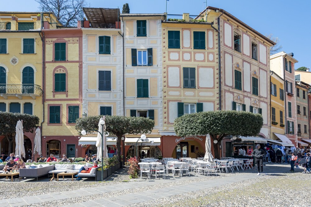 Altido La Finestra Sulla Piazzetta a Portofino