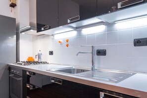 Apartment (1 Bedroom) | Private kitchen