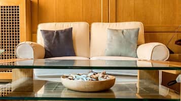 Apartment, 1 Bedroom | Living room