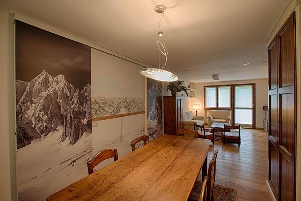 Apartment, 3 Bedrooms, Mountainside | Living area | TV, fireplace