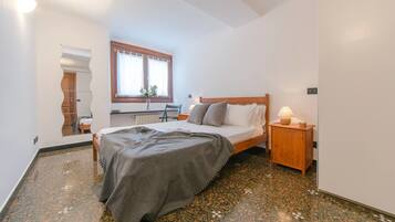 Apartment, 2 Bedrooms | 2 bedrooms, iron/ironing board, free WiFi, bed sheets