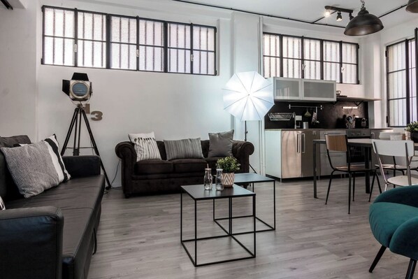 Apartment, 1 Bedroom | Living area | TV - JOIVY Loft Naviglio (Milan)