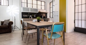 Apartment, 1 Bedroom | In-room dining