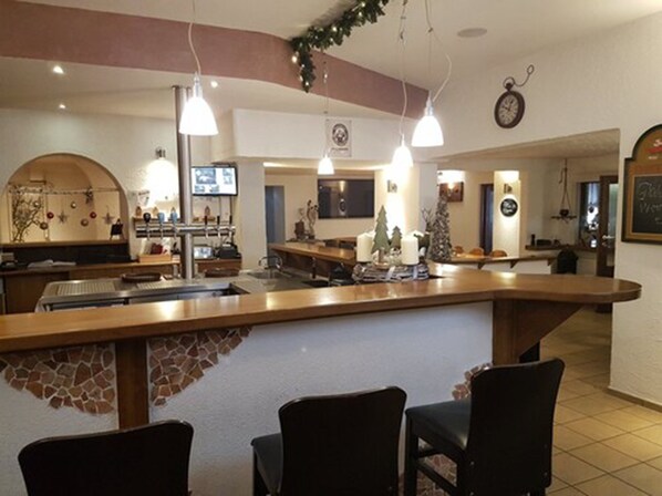 Bar (in der Unterkunft)