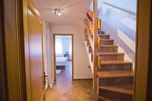 City Duplex, 1 Bedroom, Balcony | Individually decorated, individually furnished, desk, iron/ironing board