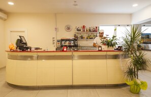 Bar (on property) - RistHotel Airport (Fogliano Redipuglia)