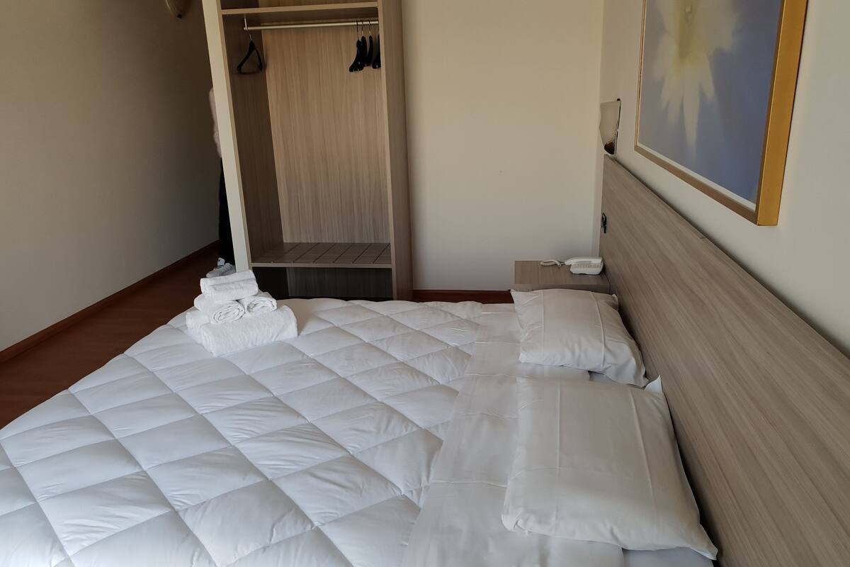 Superior Double Room | Minibar, free WiFi, bed sheets, wheelchair access