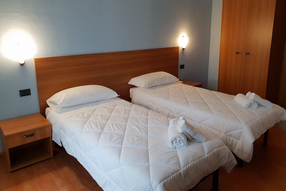 Minibar, free WiFi, bed sheets, wheelchair access