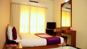 Iron/ironing board, rollaway beds, free WiFi, bed sheets