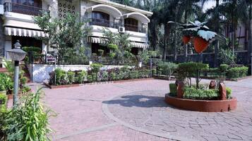 Halaman properti