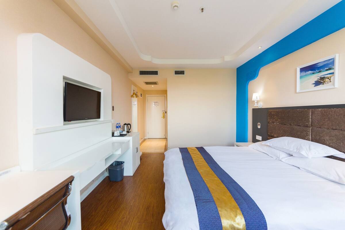 Standard Double Room | Free WiFi, bed sheets