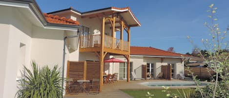 Mặt tiền nơi lưu trú