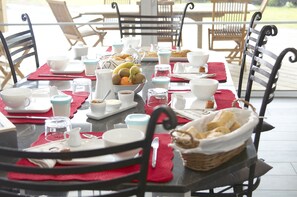 Déjeuner continental gratuit tous les jours