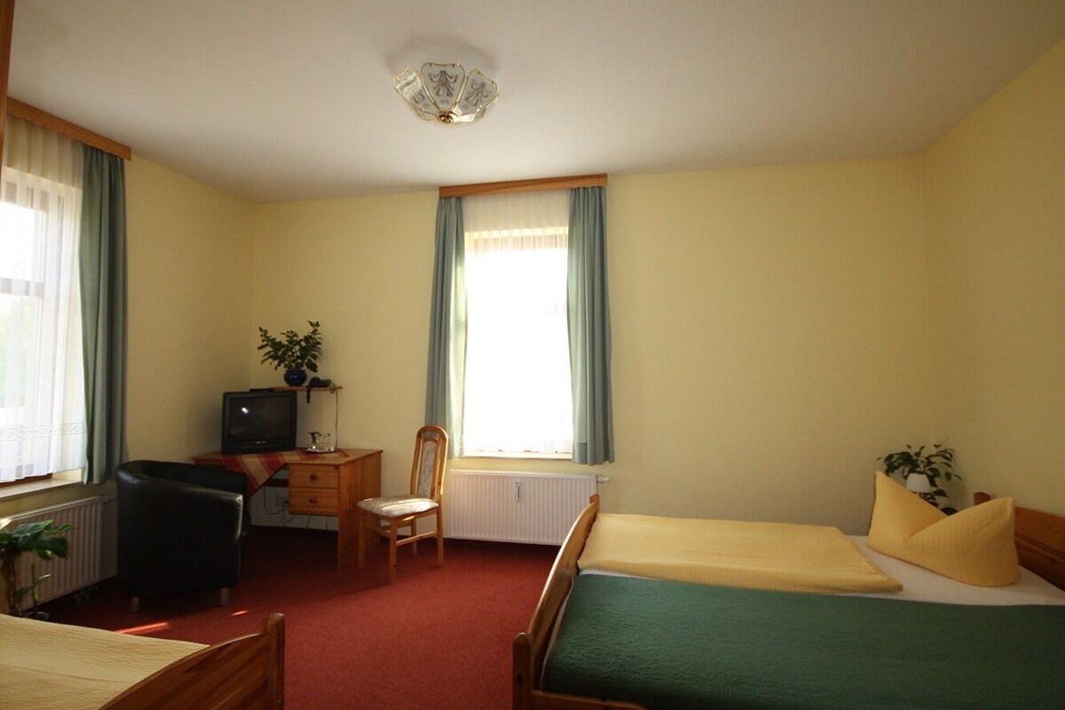 Family Suite, Ensuite, Courtyard View